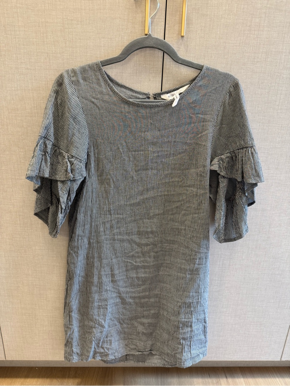 Womens Gray Ruffle Sleeve Dress